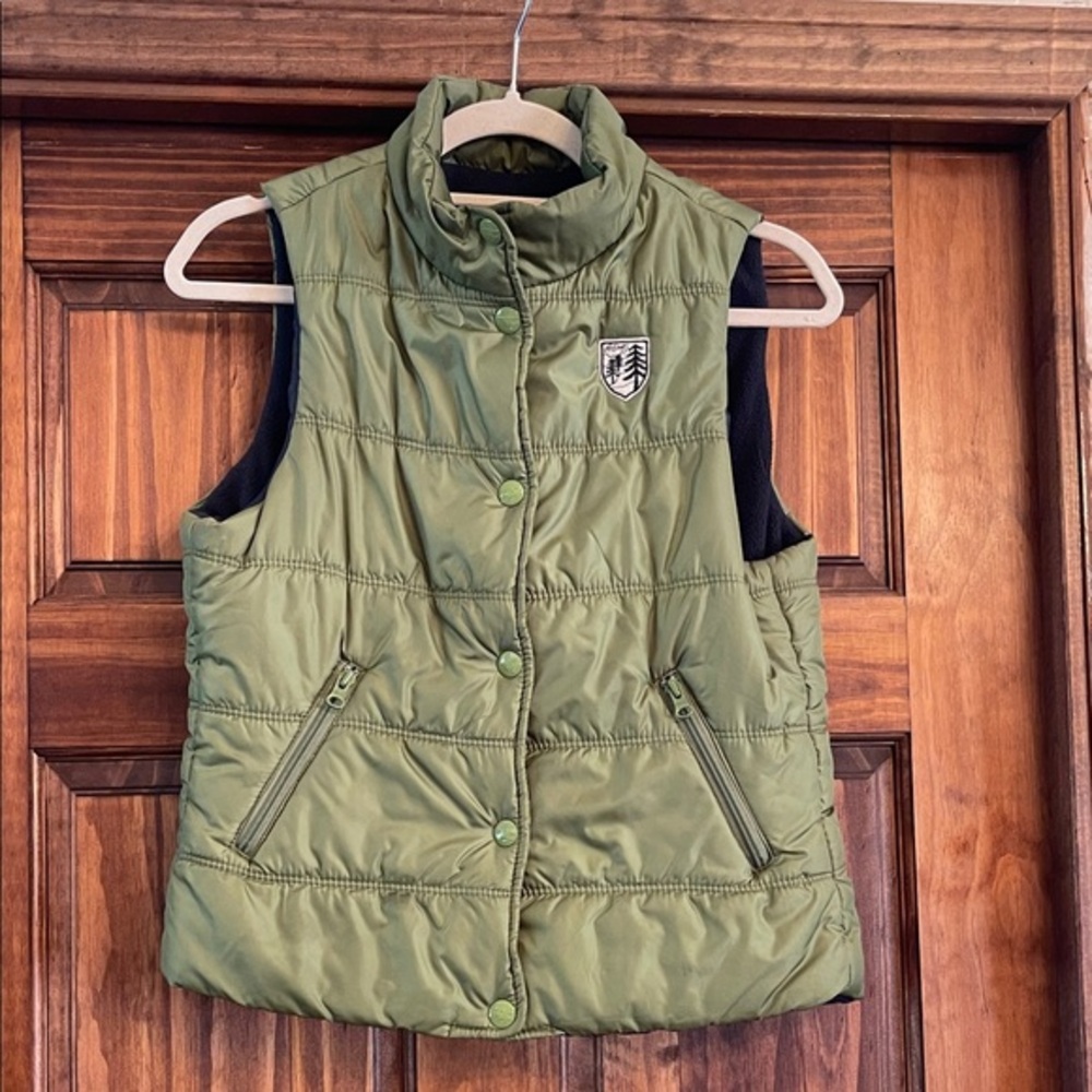 American Eagle Green Puffer Vest size medium